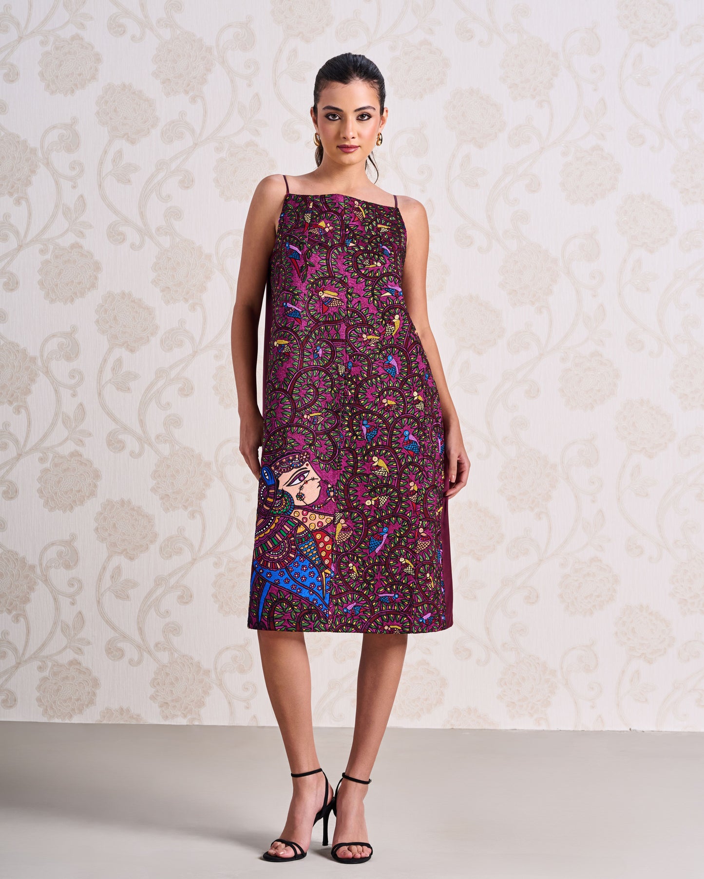 Short Dress – Persian Rose & Wine Bouquet