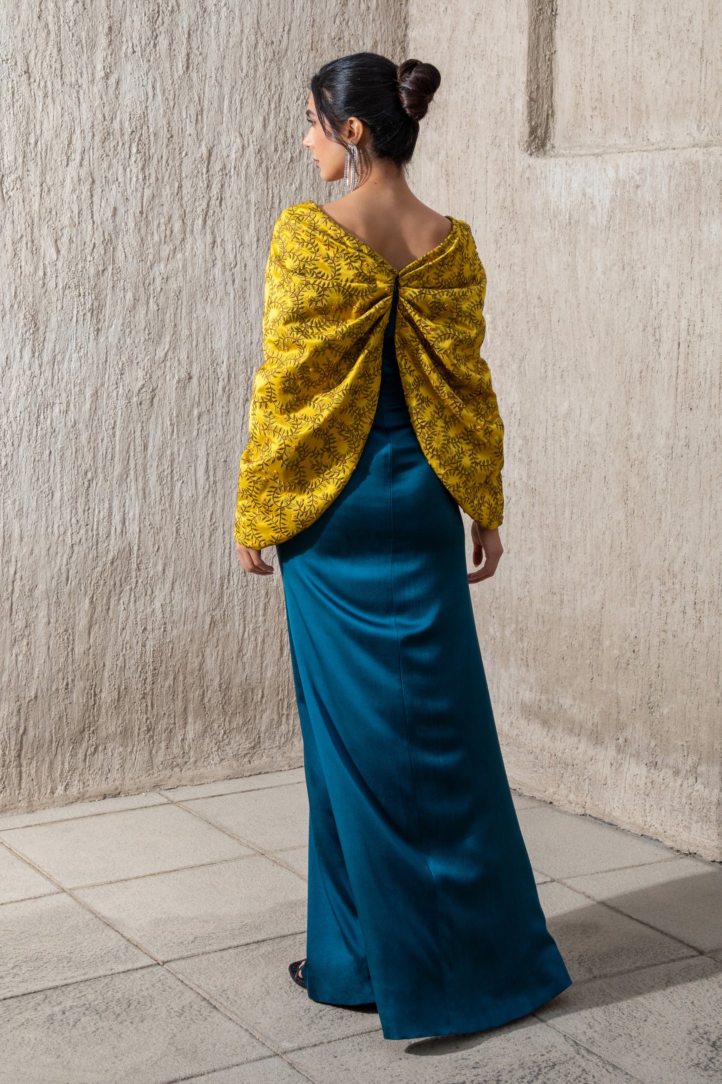 Back view of harvest gold and moonlight blue kaftan outfit