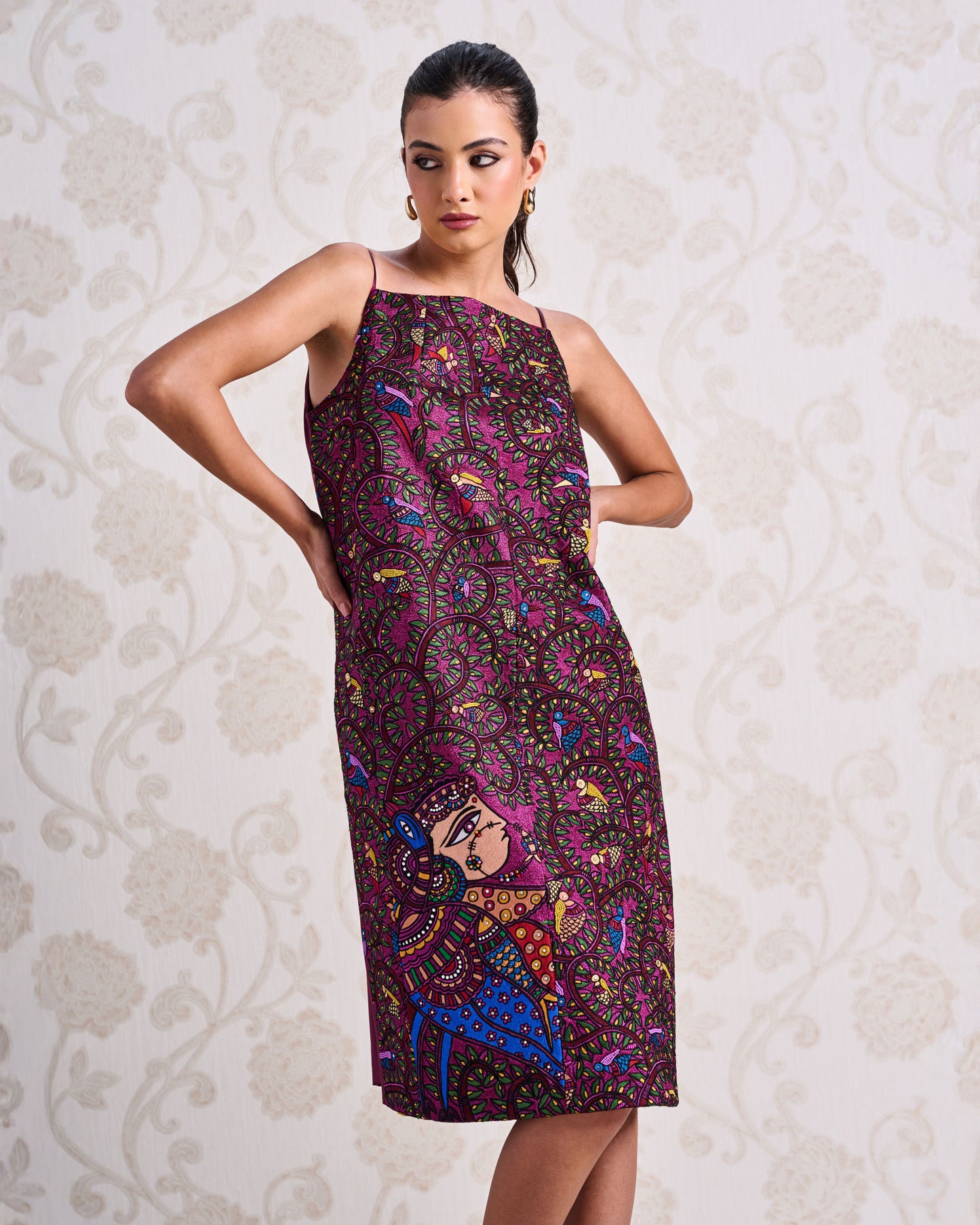 Short Dress – Persian Rose & Wine Bouquet