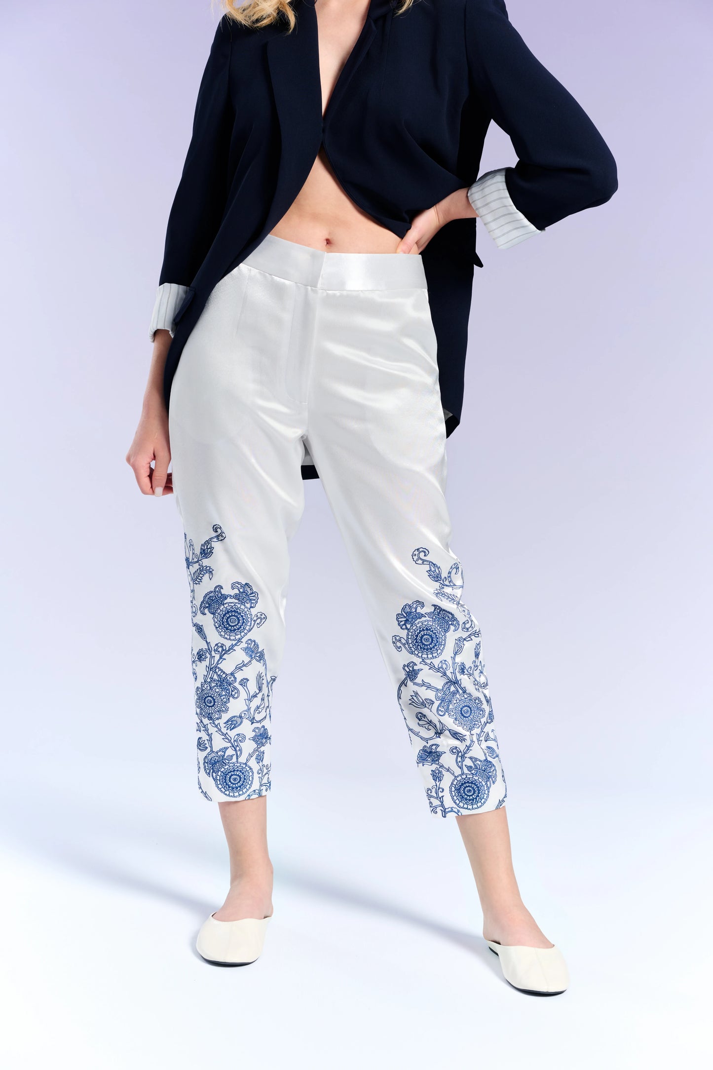 Capris - Chantilly White